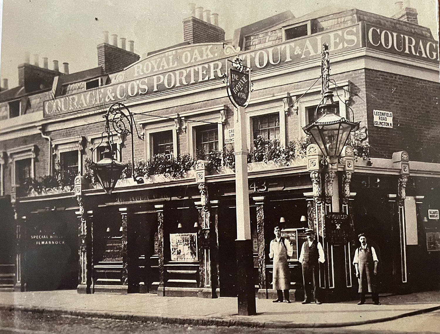 The Original Royal Oak Circa 1900 Now The Leconfield Pub & Kitchen